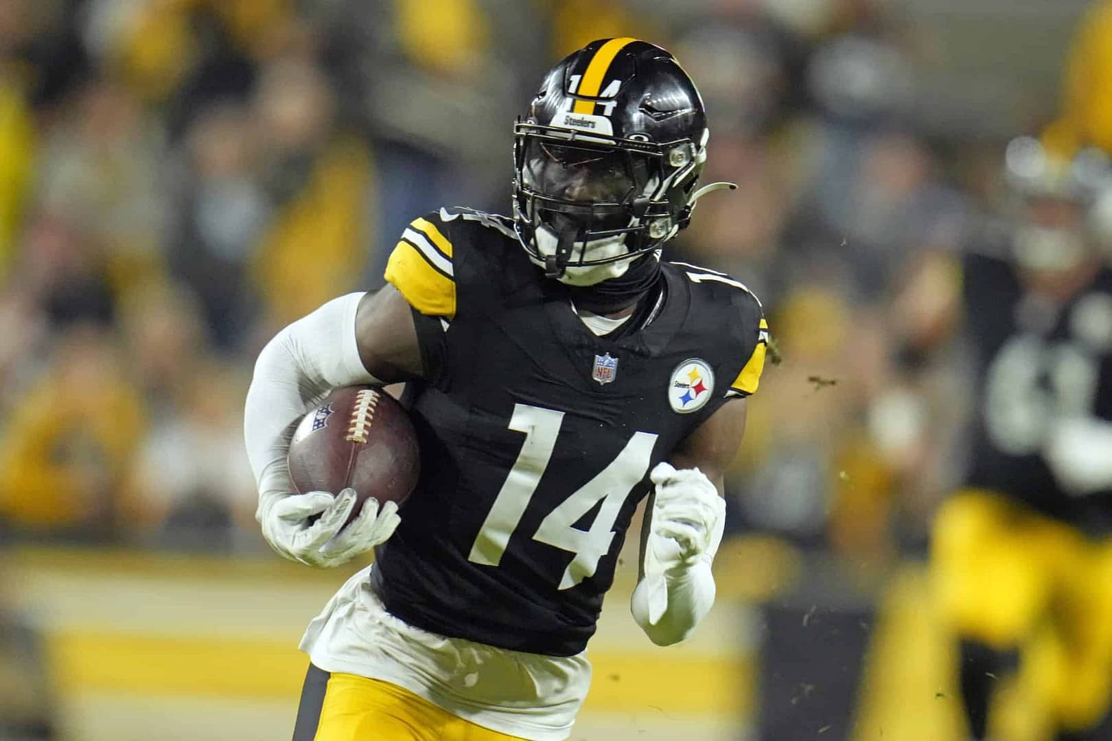 Week 12 TNF Best Bets For Steelers Browns Player Props TDs More