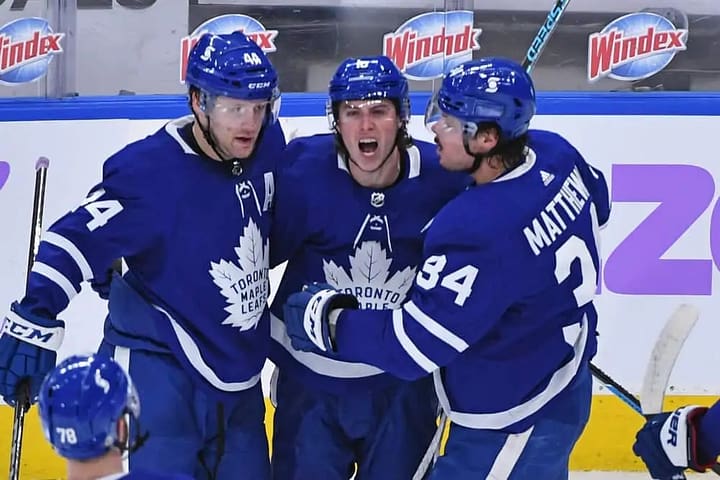 Best NHL Parlay: Toronto Maple Leafs Clicking on Offense and More