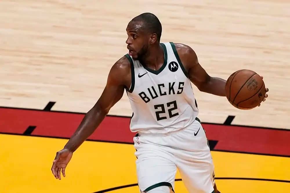 Best NBA Parlay Picks & Predictions: Khris Middleton Silent in the Blowout (March 16)