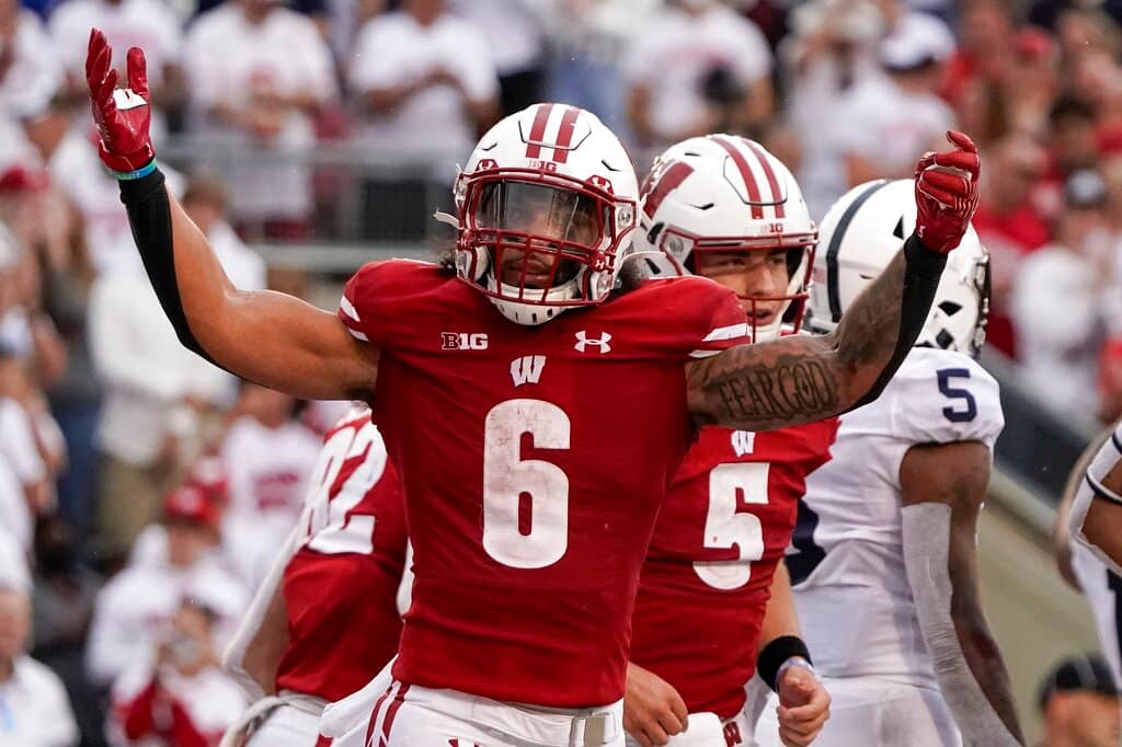 Wisconsin Football: Top 3 Badger prospects from 2021 NFL Draft