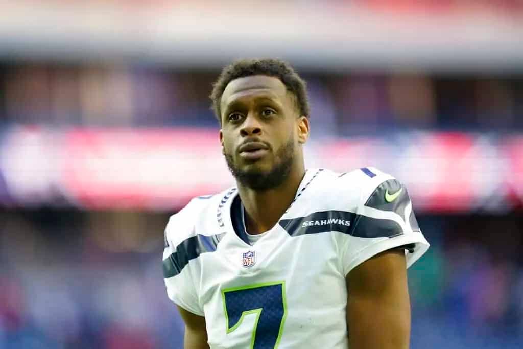 Geno Smith's elbow injury affected how much he could practice. Update: is Geno Smith playing on Thanksgiving? The most recent news...