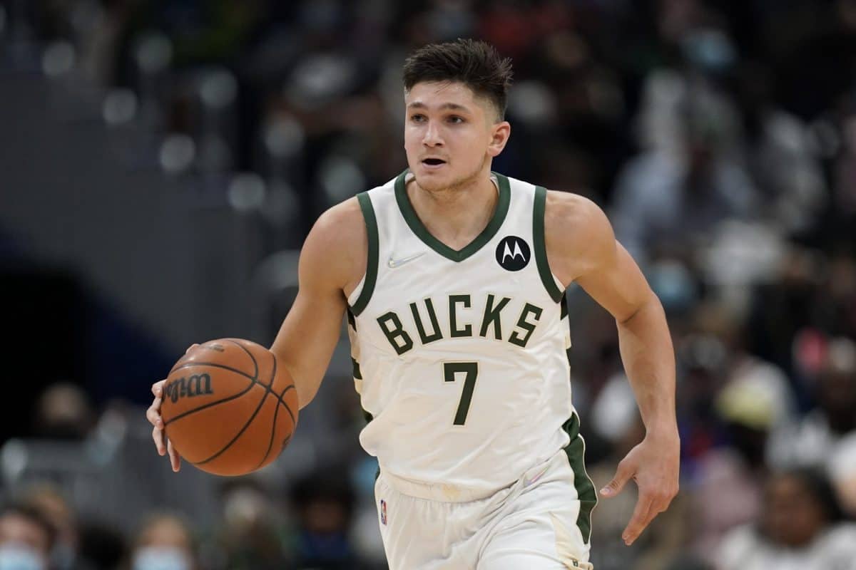 Milwaukee visits Sacramento on Monday, and an NBA Bucks-Kings player prop for Grayson Allen's shooting has value because of this trend...