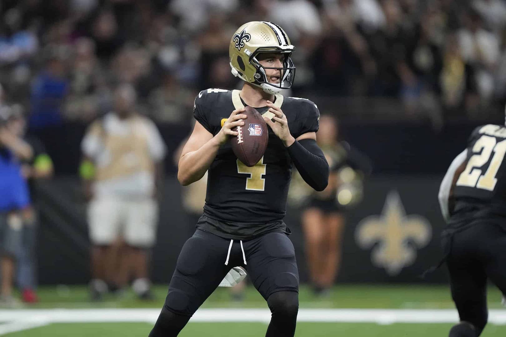 The best Saints-Buccaneers player prop pick for Week 17: We're betting an over for quarterback Derek Carr as New Orleans looks to...